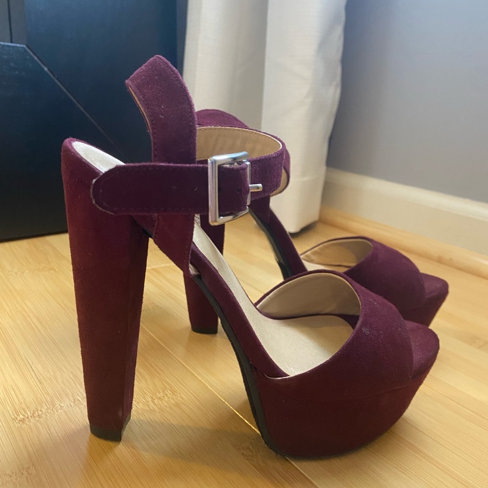 Velvet maroon heels